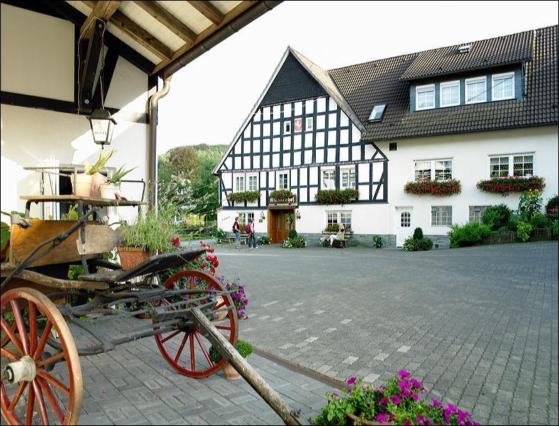 Hotel Klaukenhof Ленещат Екстериор снимка
