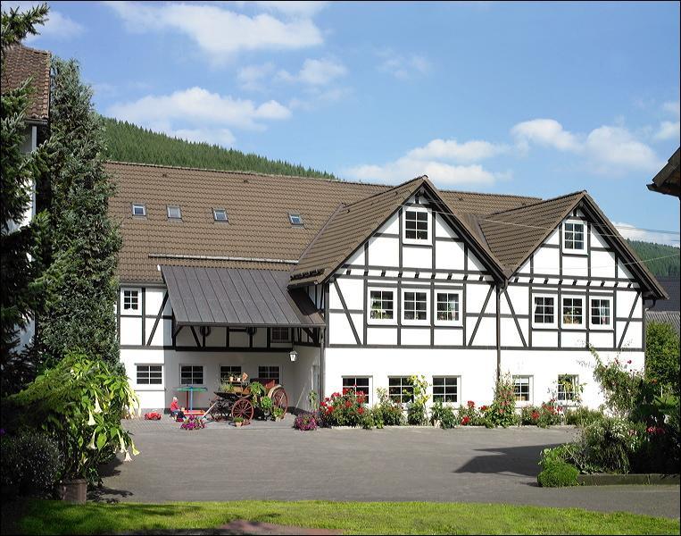 Hotel Klaukenhof Ленещат Екстериор снимка